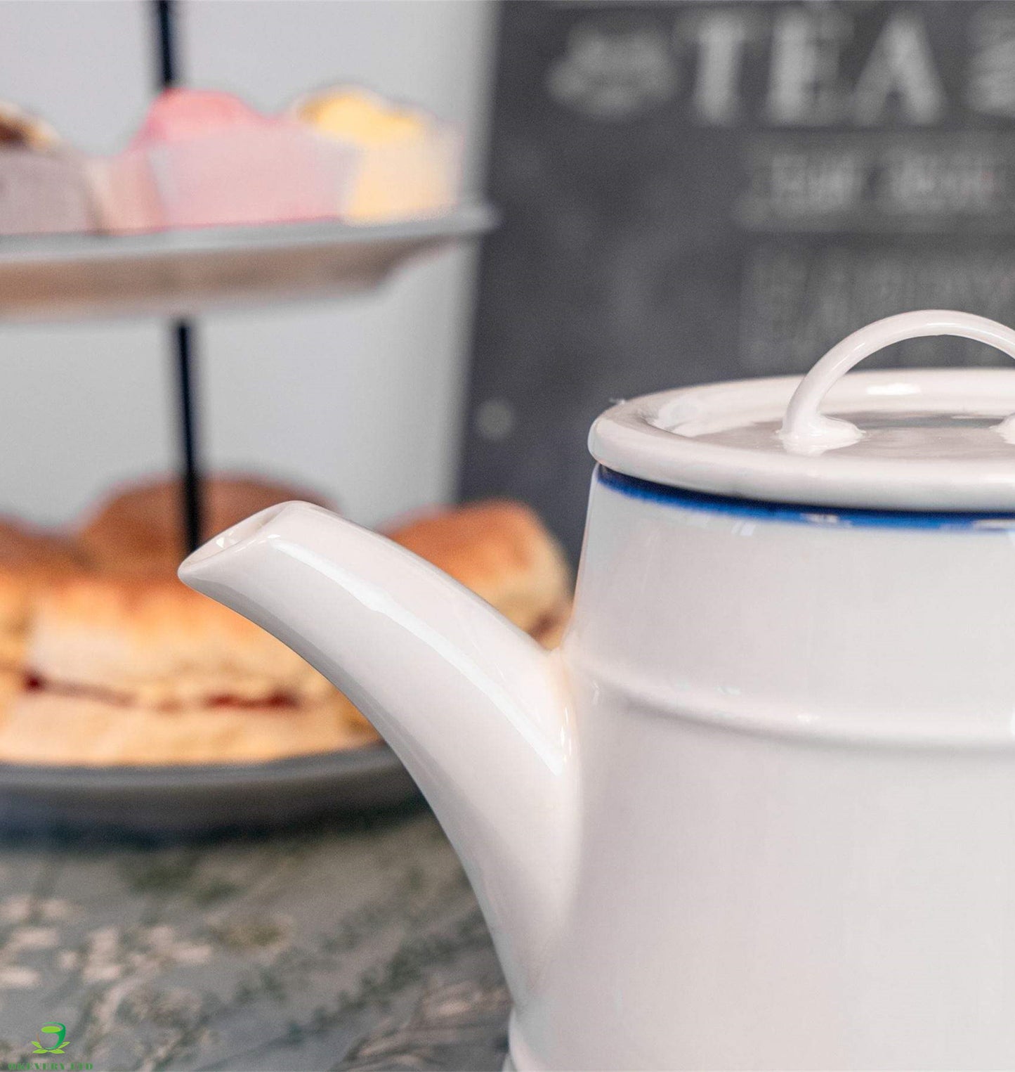 Brea 5-piece tea set